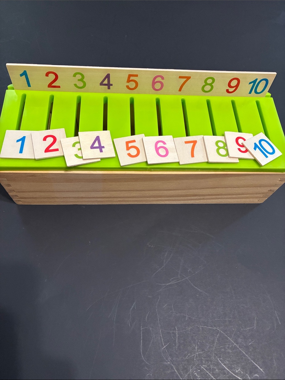 Montessori Knowledge Classification Box - Picture 3 of 12